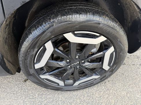 Used 2023 Kia Telluride S w/ S Sunroof Package image 15