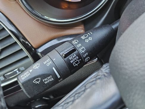 Used 2021 Jeep Grand Cherokee Overland image 28