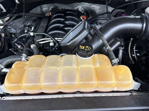 Used 2018 Ford F150 XLT w/ Equipment Group 302A Luxury image 7