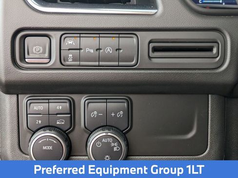 Used 2023 Chevrolet Suburban LT image 10