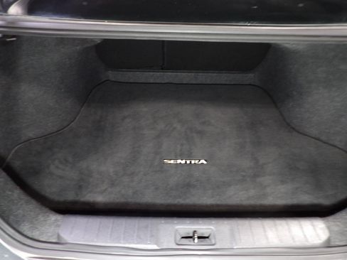 Used 2021 Nissan Sentra SV FWD image 7