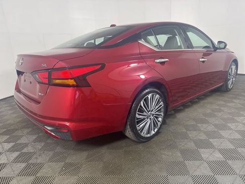 Used 2024 Nissan Altima 2.5 SL AWD/4WD image 3