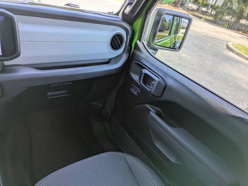 Used 2026 Jeep Wrangler Unlimited Sport AWD/4WD image 25