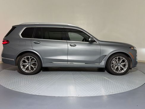 Certified 2025 BMW X7 xDrive40i AWD/4WD image 8