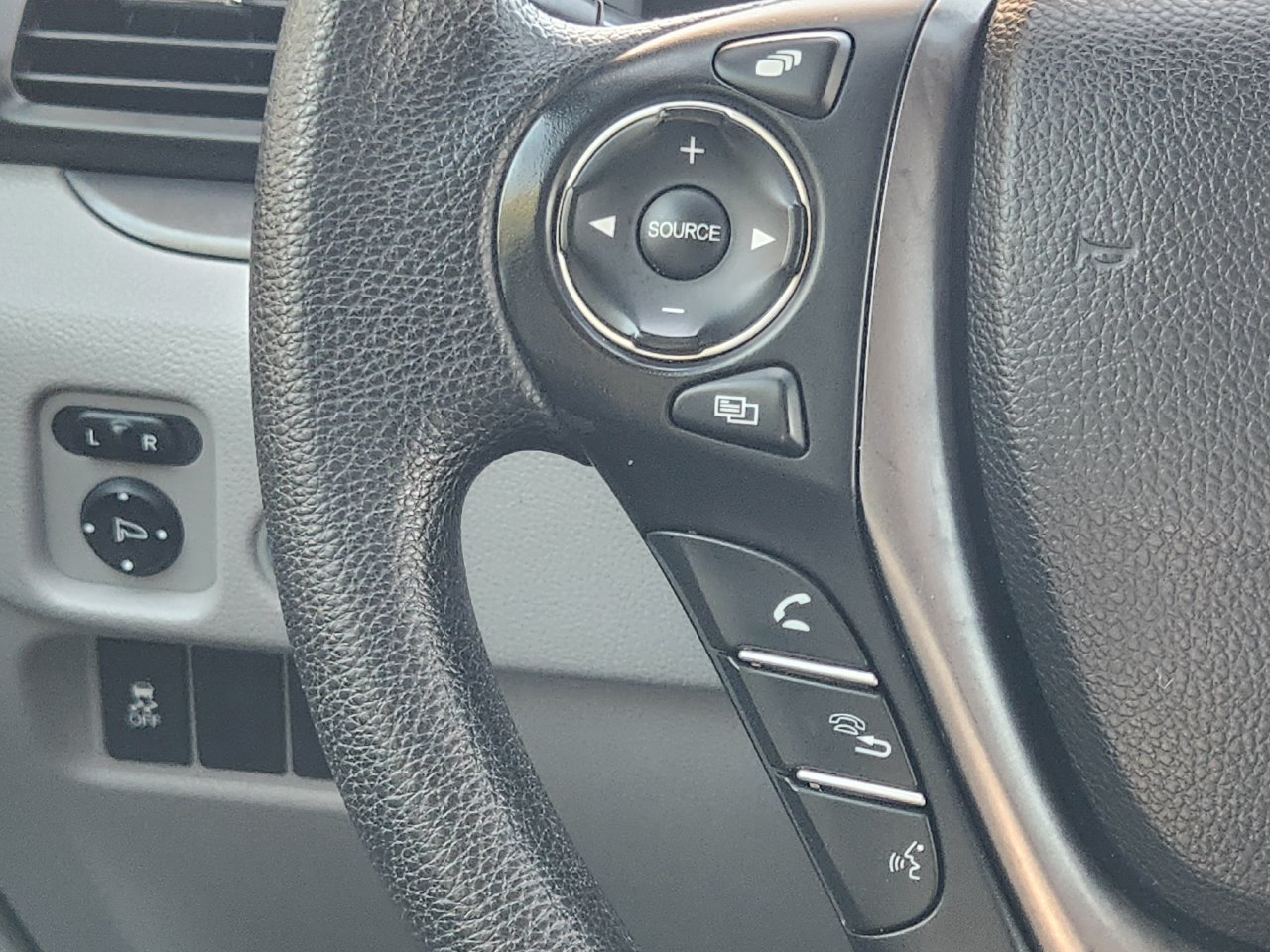 Used 2018 Honda Pilot EX image 26