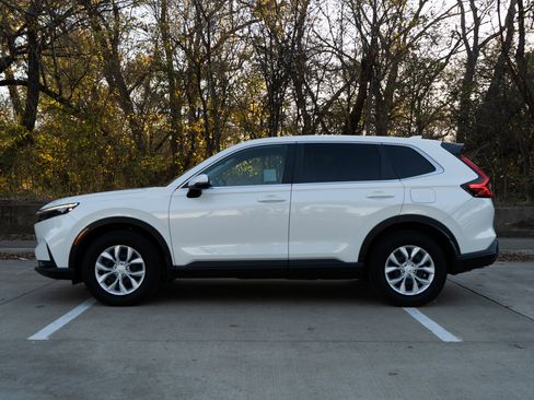 Certified 2025 Honda CR-V LX image 6