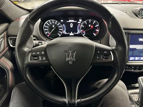 Used 2022 Maserati Levante Modena image 31