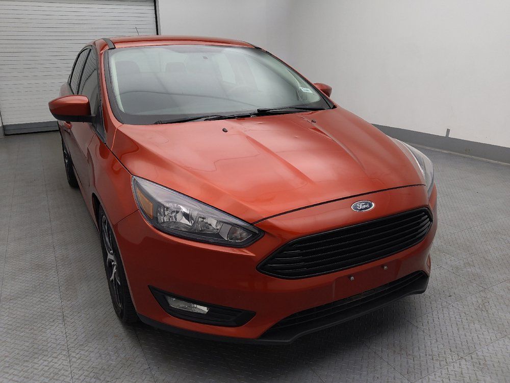 Used 2018 Ford Focus SE w/ SE Appearance Package FWD image 14