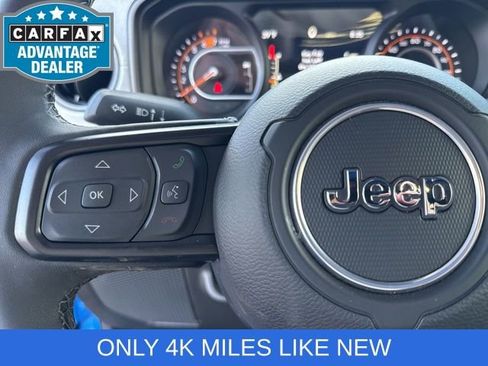 Used 2025 Jeep Wrangler Sport S image 41