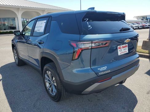 New 2026 Chevrolet Equinox LT FWD image 3