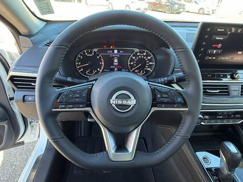 Used 2025 Nissan Altima 2.5 SL image 26