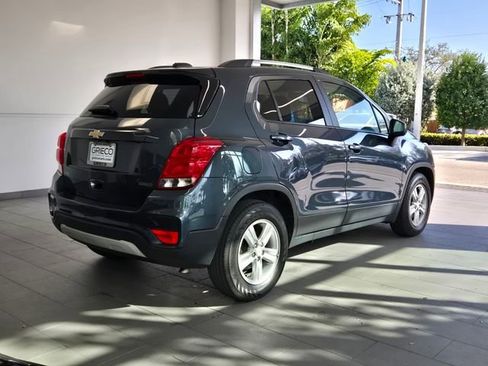 Certified 2022 Chevrolet Trax LT w/ LT Convenience Package image 7