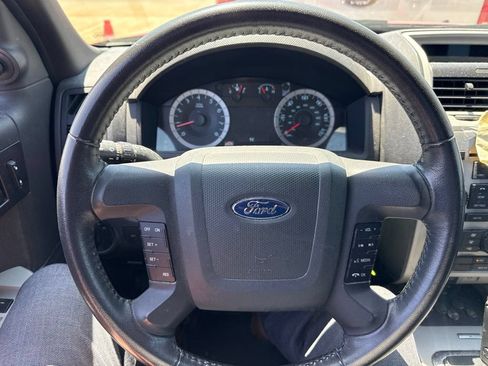 Used 2012 Ford Escape XLT FWD image 19