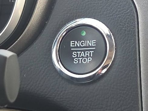 Certified 2020 Ford Fusion SE FWD image 39
