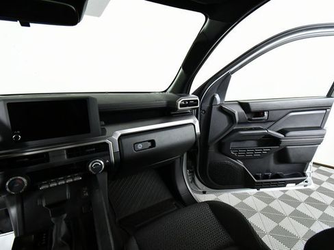 Used 2025 Toyota 4Runner 4WD image 20