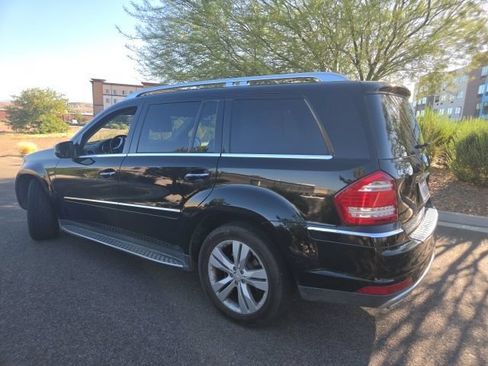 Used 2010 Mercedes-Benz GL 320 BlueTEC 4MATIC image 6