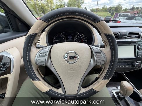 Used 2015 Nissan Altima 2.5 SL w/ Technology Package FWD image 5