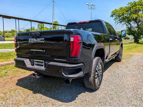 Used 2024 GMC Sierra 2500 Denali Ultimate w/ Max Trailering Package AWD/4WD image 5