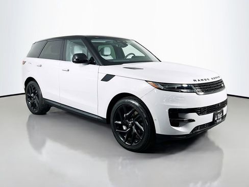 Used 2024 Land Rover Range Rover Sport SE image 3