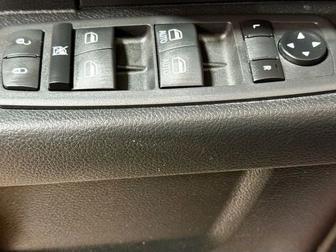 Used 2018 RAM 1500 Express image 15