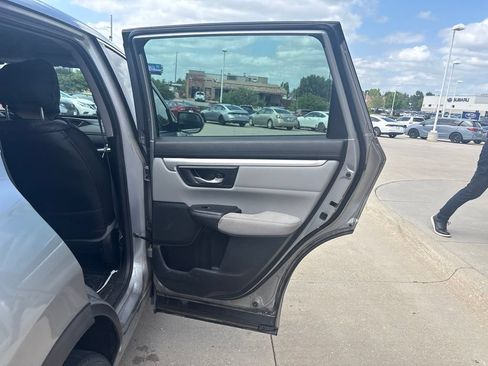 Used 2017 Honda CR-V LX image 25