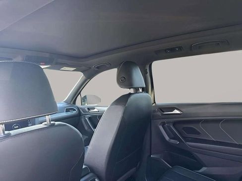 Certified 2023 Volkswagen Tiguan SE R-Line image 14