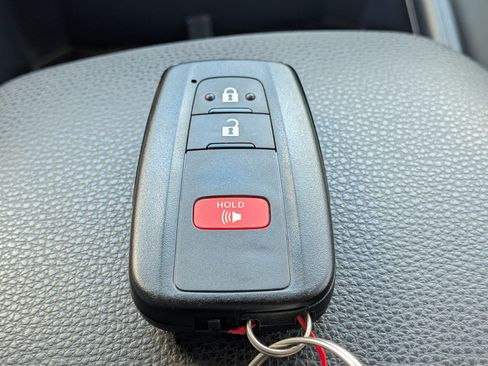 Used 2024 Toyota RAV4 XLE AWD/4WD image 34