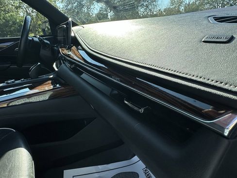 Used 2023 Cadillac Escalade ESV Premium Luxury image 13