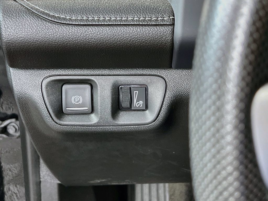 Certified 2023 GMC Acadia SLE w/ Driver Convenience Package AWD/4WD image 9