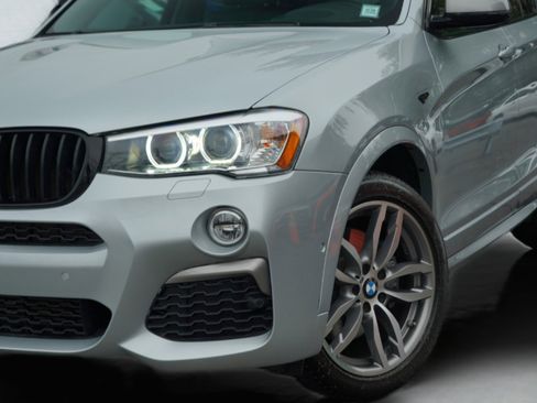 Used 2018 BMW X4 M40i image 24