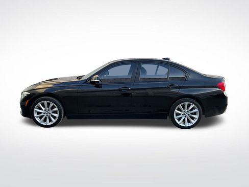 Used 2017 BMW 320i xDrive 320i xDrive image 13