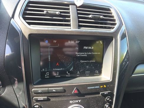 Used 2019 Ford Explorer Sport w/ Equipment Group 401A image 8