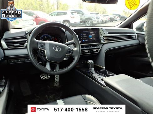 Used 2025 Toyota Camry SE FWD image 12