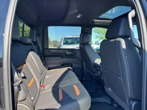 Certified 2025 GMC Sierra 3500 AT4 w/ AT4 Premium Plus Package AWD/4WD image 10