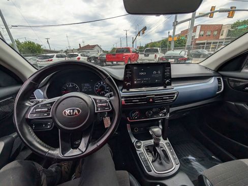 Used 2021 Kia Seltos S AWD/4WD image 21