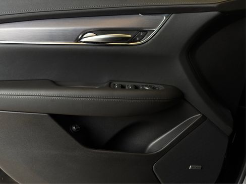 New 2026 Cadillac XT5 Luxury image 21