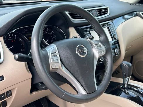 Used 2016 Nissan Rogue SL w/ SL Premium Package FWD image 17