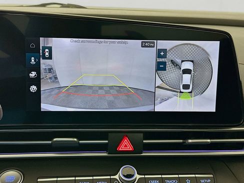 Used 2024 Hyundai Elantra Limited image 14