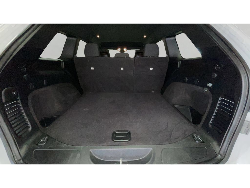 Used 2019 Jeep Grand Cherokee Laredo AWD/4WD image 16