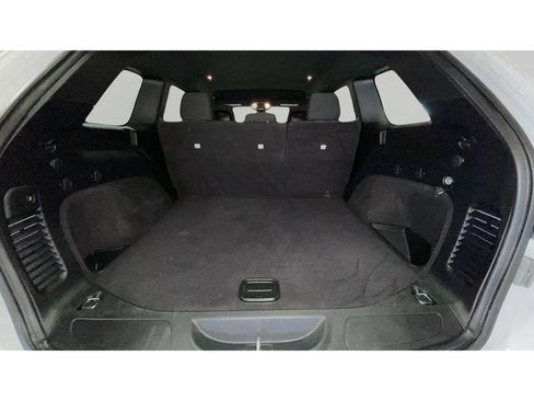 Used 2019 Jeep Grand Cherokee Laredo AWD/4WD image 16