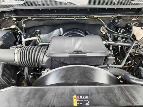 Certified 2025 Chevrolet Silverado 2500 LT w/ Z71 Chrome Sport Edition AWD/4WD image 29