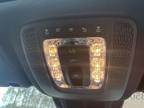 Used 2024 Mercedes-Benz GLE 350 4MATIC image 29