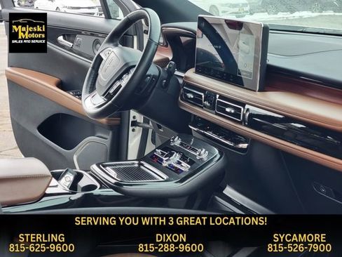 Used 2021 Lincoln Nautilus Reserve w/ Cargo Utility Package image 28