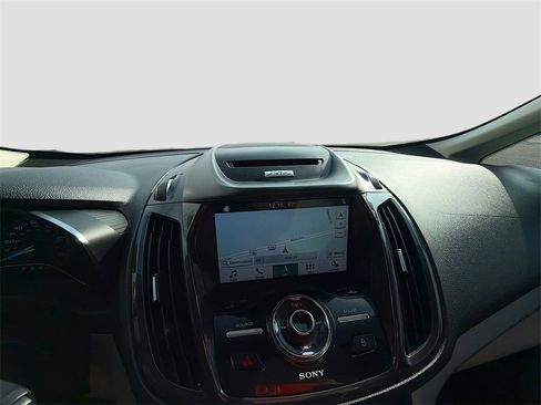 Used 2016 Ford C-MAX Energi SEL w/ Equipment Group 302A image 13