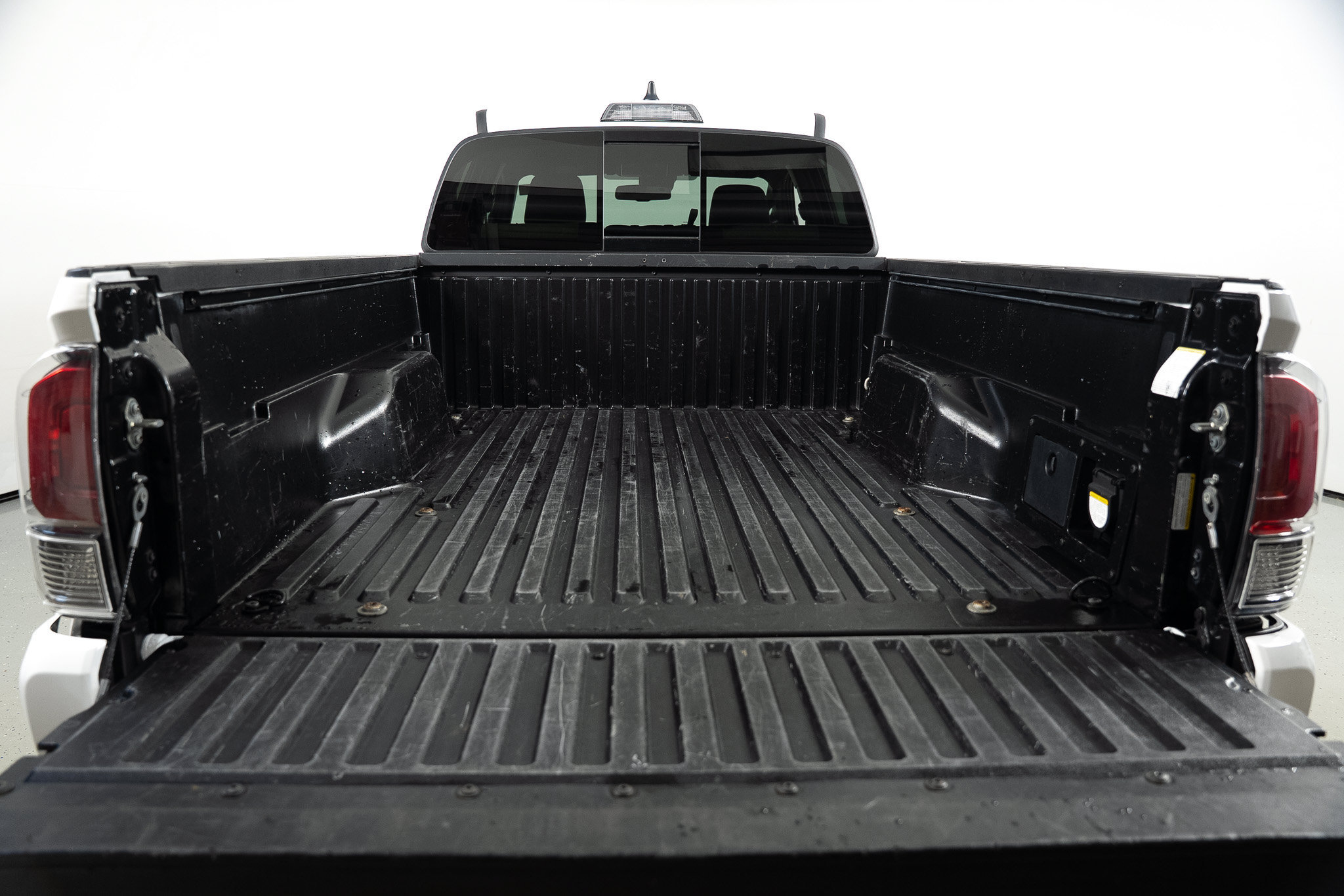 Used 2020 Toyota Tacoma TRD Sport RWD image 39
