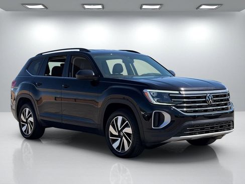 Used 2025 Volkswagen Atlas SE AWD/4WD image 9