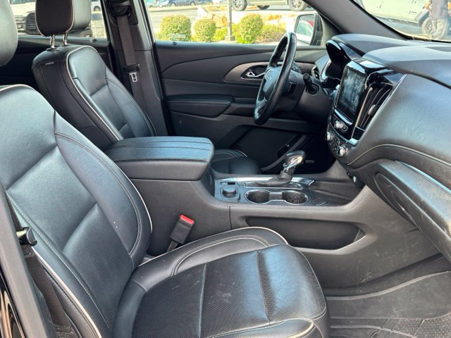 Used 2023 Chevrolet Traverse Premier w/ Redline Edition AWD/4WD image 14