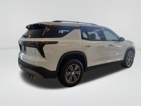 New 2026 Chevrolet Traverse LT w/ LPO, Floor Liner Package image 6