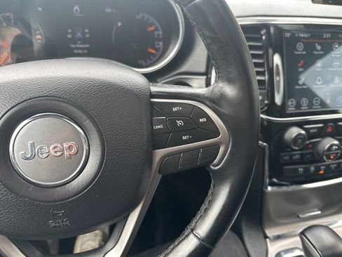 Used 2019 Jeep Grand Cherokee Limited AWD/4WD image 25