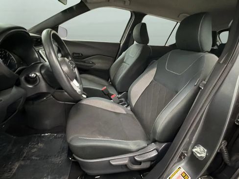 Used 2019 Nissan Kicks S FWD image 19